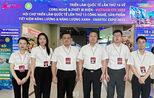 海阔天高 ，，，，，，，“颐越”千里